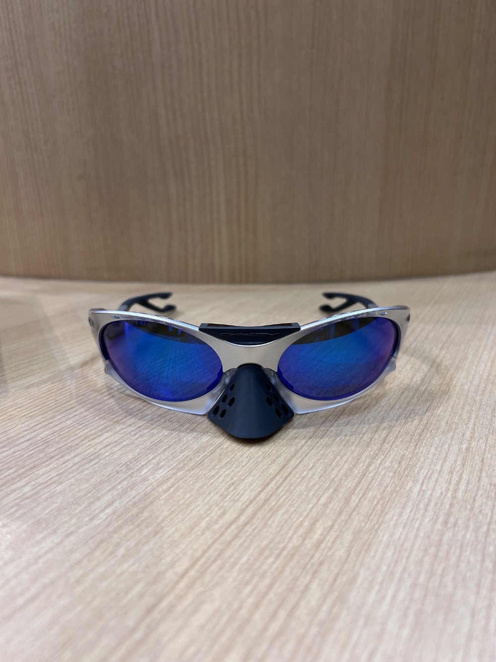 Óculos Oakley Plantaris Matte Blue Prizm Sapphire X-Silver — Único, Novo