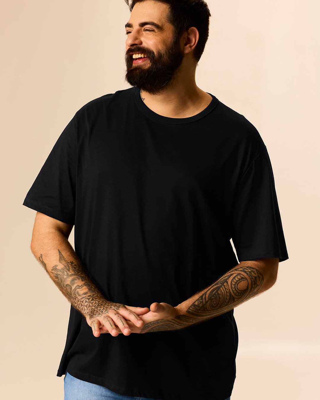 Camiseta Essencial Masculina Plus Size Etiqueta Estampada Em Algodão — Preto - G1