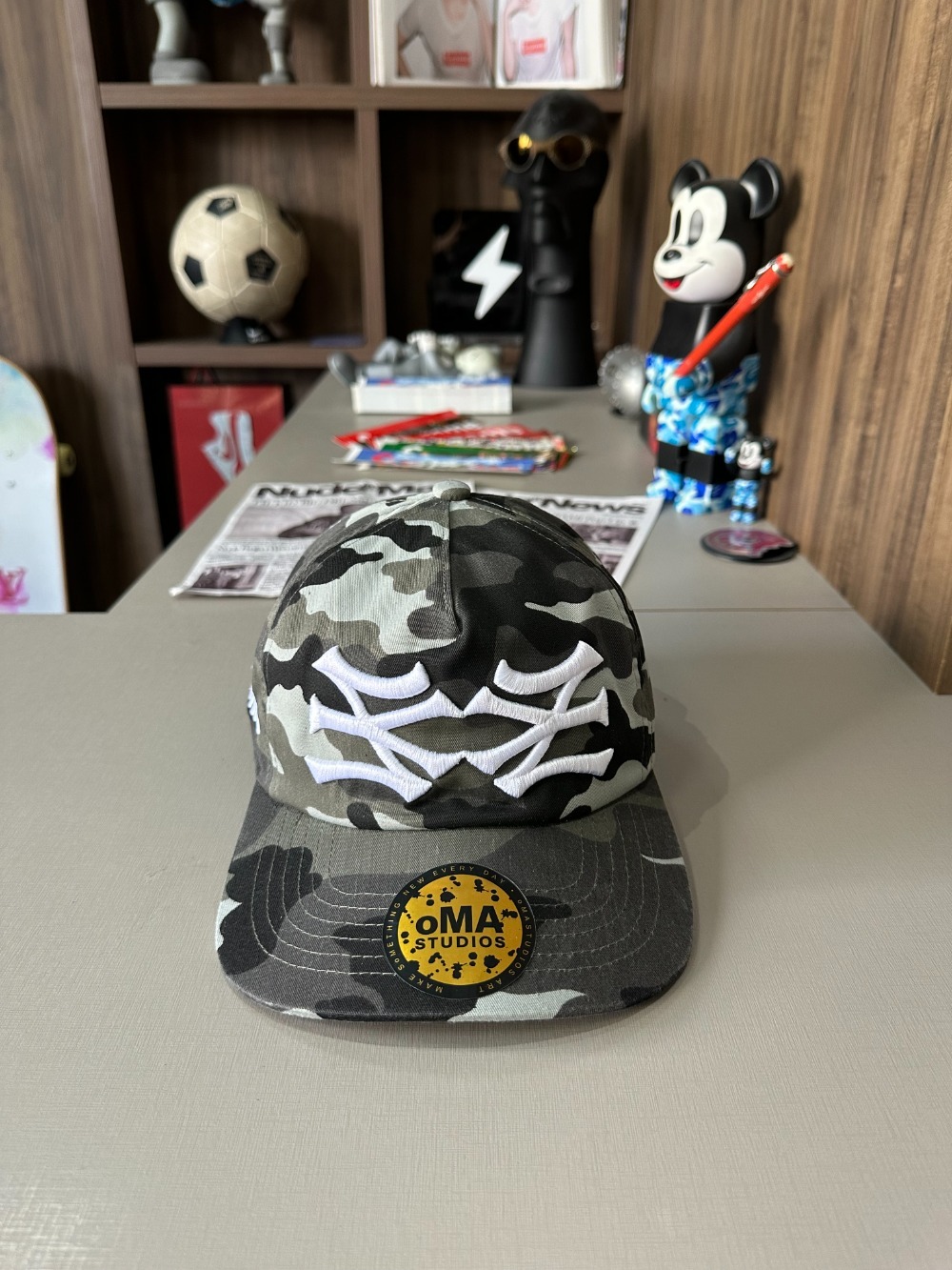 Boné oMA Studios NY NY Grey Camo — Único, Novo
