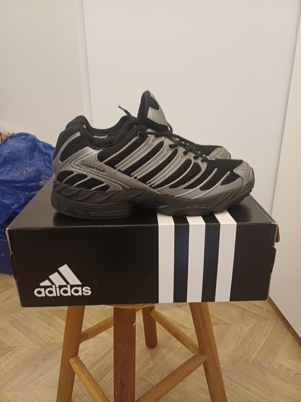 adidas Adistar Control 3 Core Black Iron Metallic — 42, Usado