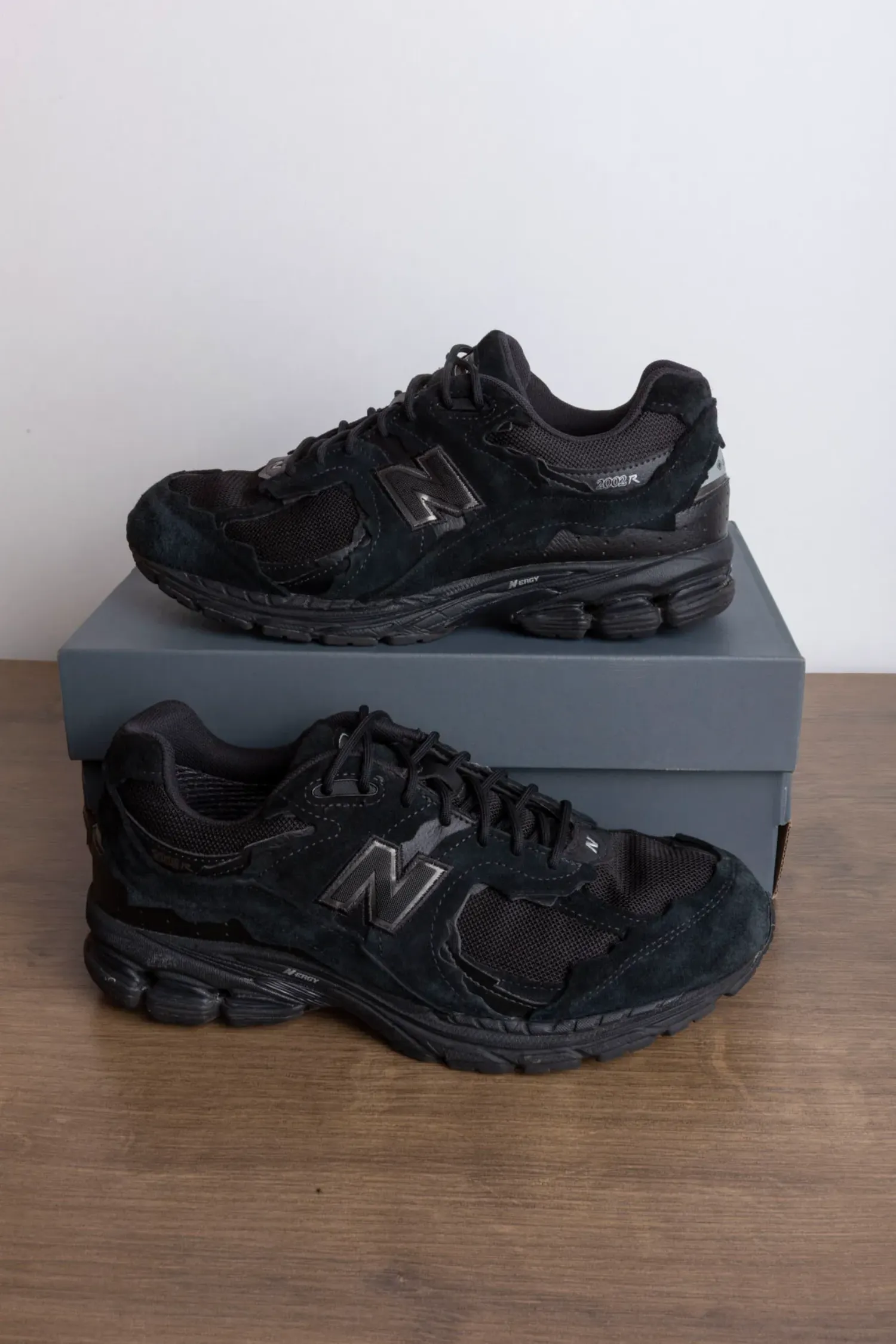Foto 4 de New Balance 2002R Protection Pack Black — 42, Usado