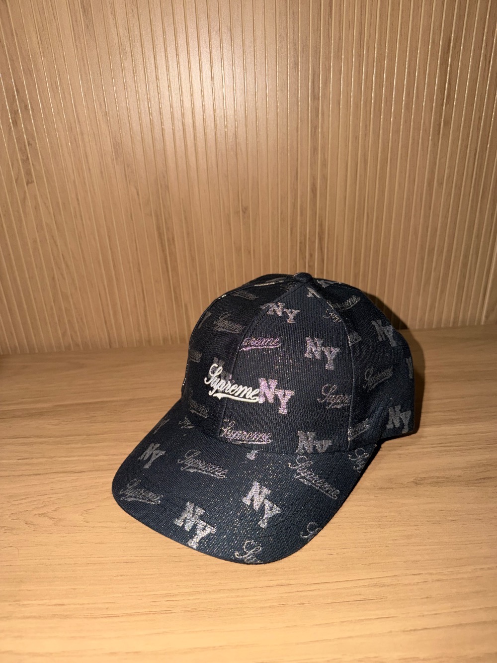 Boné Supreme Monogram 6-Panel Black SS26-W19 — Único, Novo