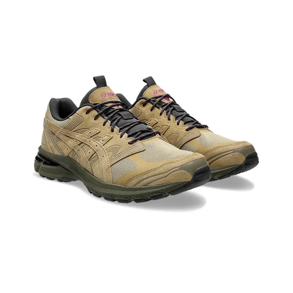 Future Collide x Asics Gel-Terrain Desert Camp — 41, Novo