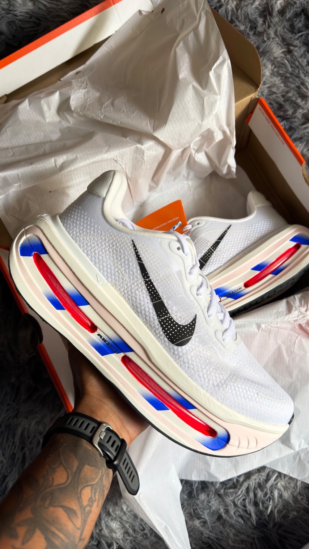 Nike Vomero Premium CM White Racer Blue Crimson — 41 / 42 / 43, Novo