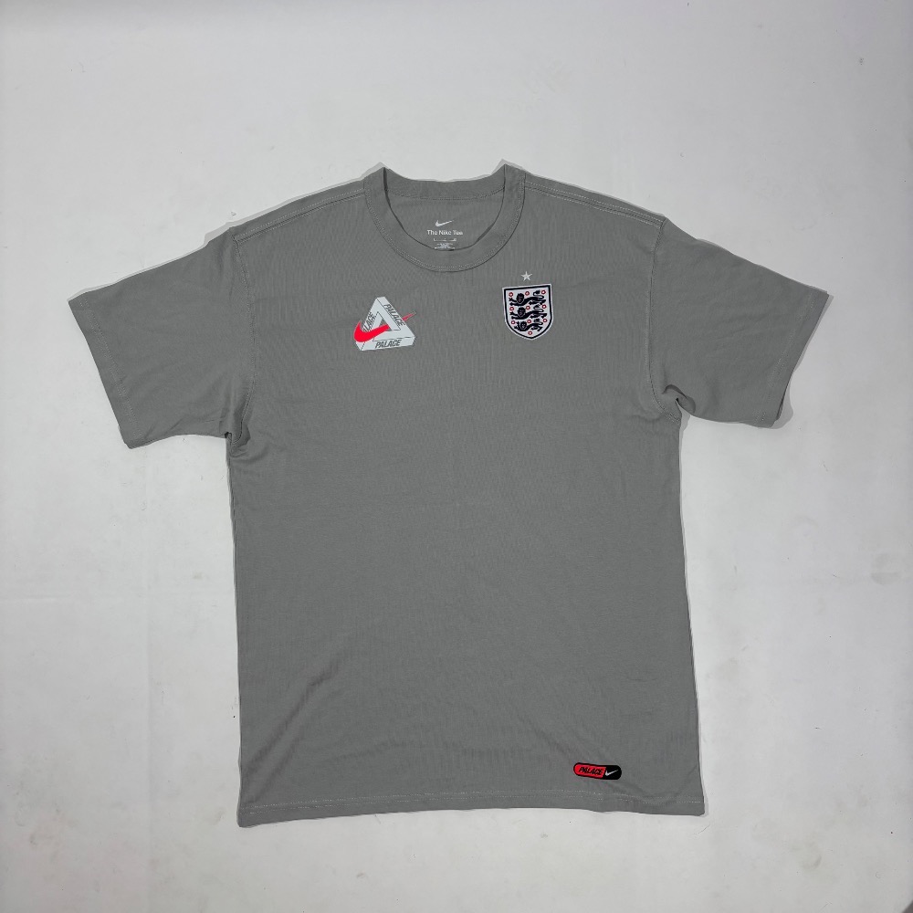 England x Palace x Nike Camiseta Pewter Grey — P / XXG, Novo