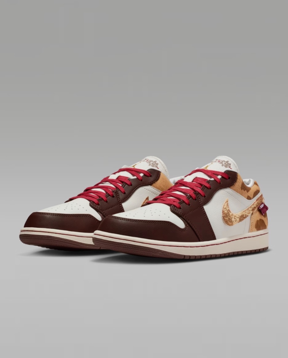 Air Jordan 1 Low SE Year of the Horse — 42.5, Novo