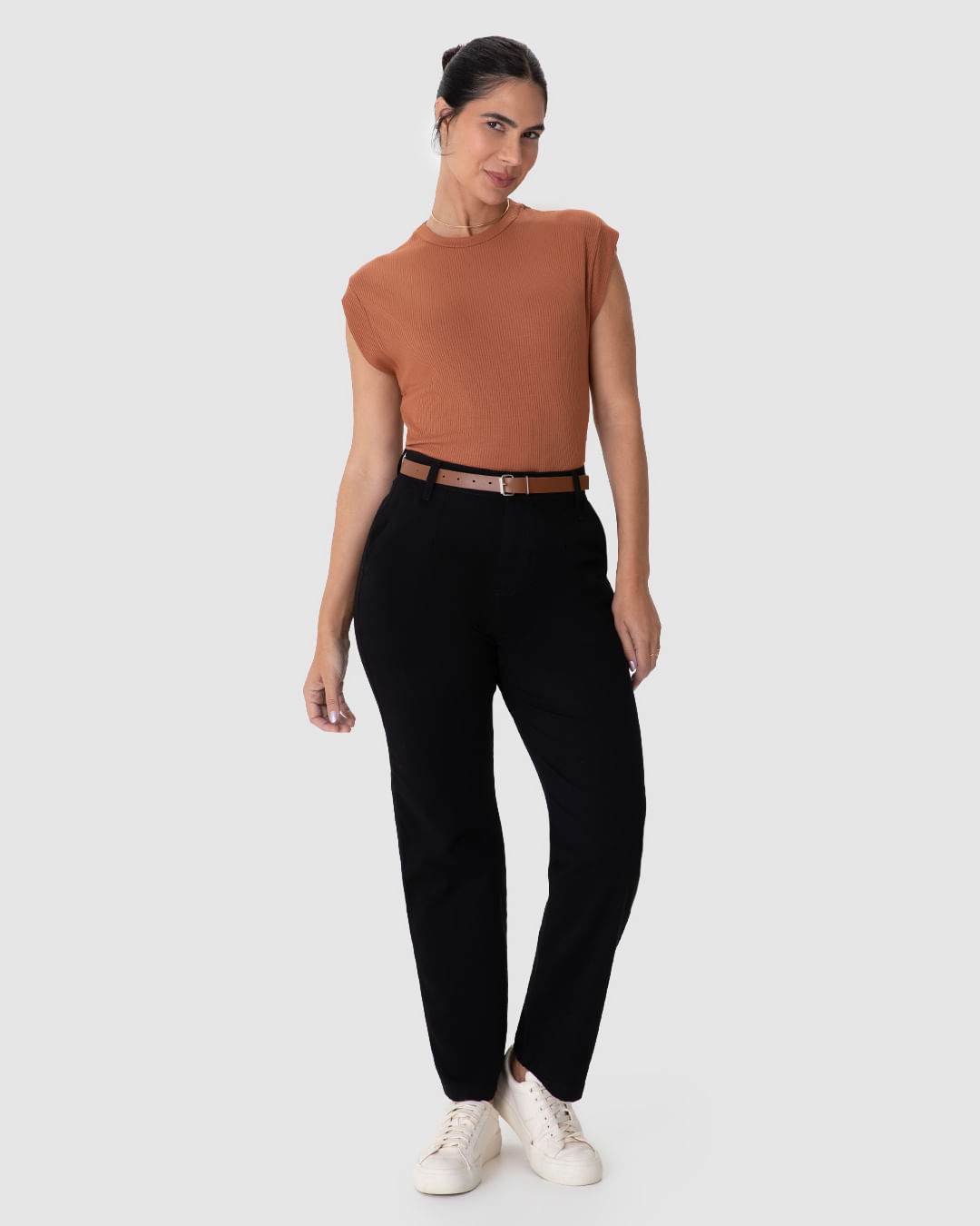 Calça Alfaiataria Feminina Acompanha Cinto Em Sarja Com Elastano — Preto - 34