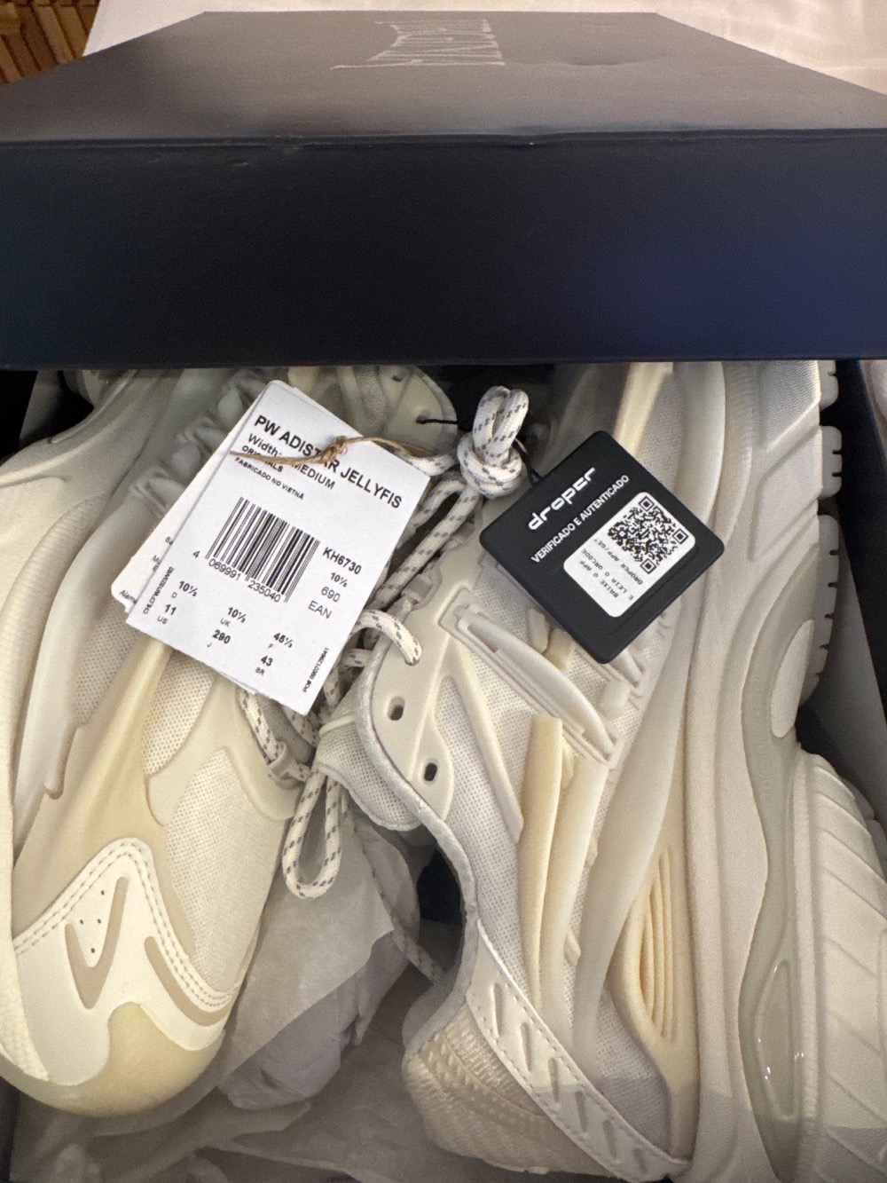 Pharrell Williams x adidas Adistar Jellyfish Chalk White — 43, Novo