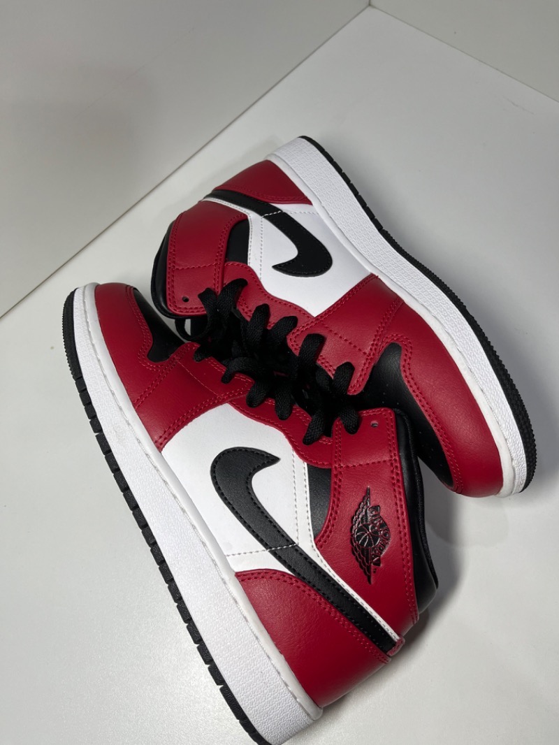 Foto 5 de Air Jordan 1 Mid GS Chicago Black Toe — 36, Usado