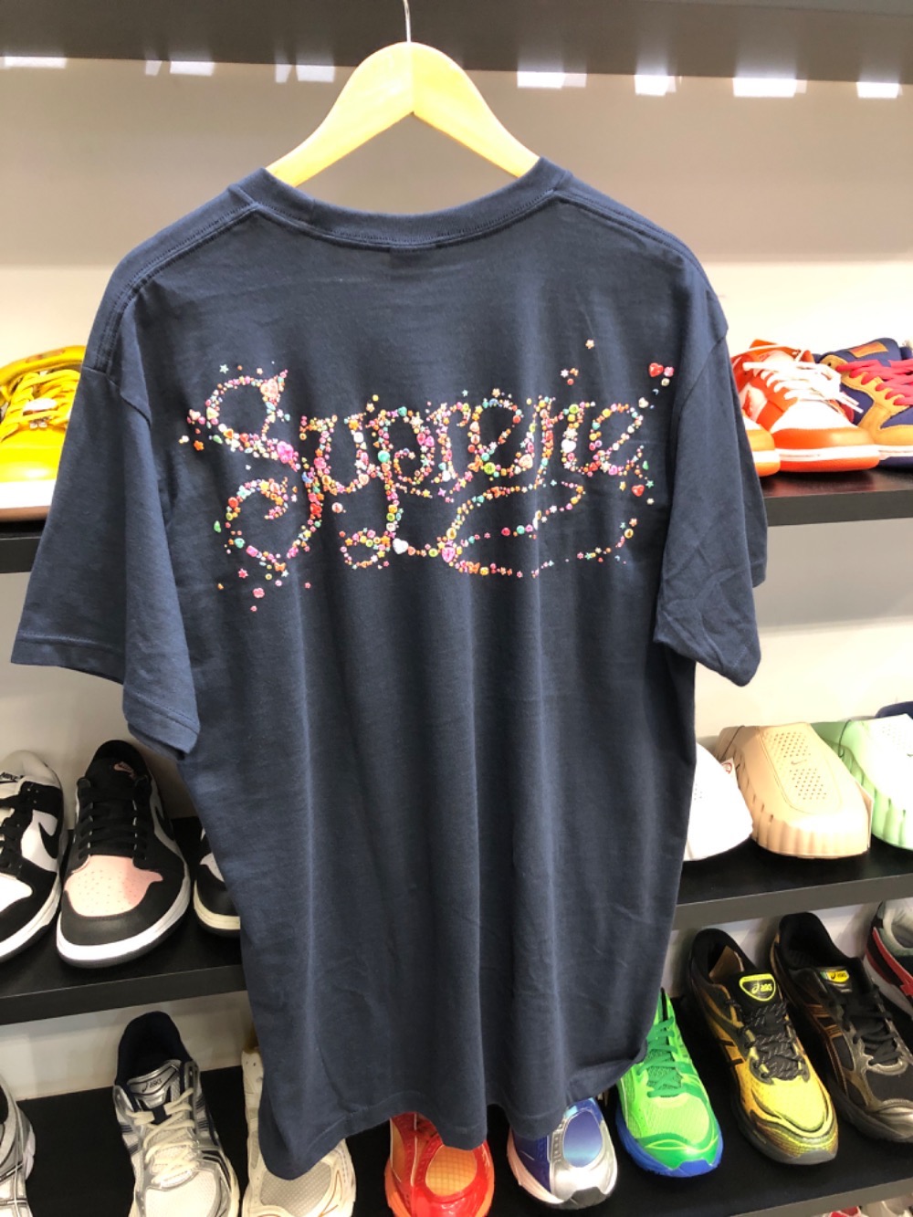Camiseta Supreme Gems Navy FW26-W1 — G, Novo