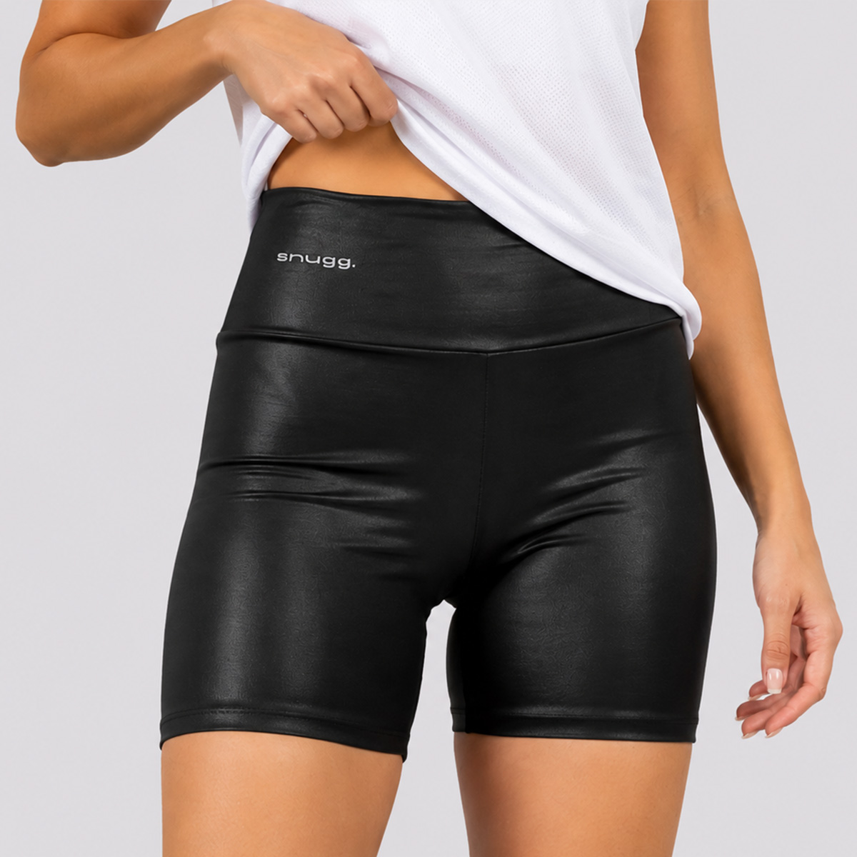 Bermuda Snugg Cirre Feminina Preta