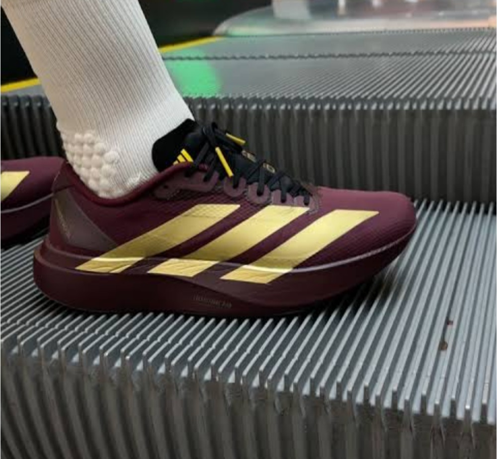 adidas Adizero EVO SL Maroon Gold Metallic Core Black — 41, Novo