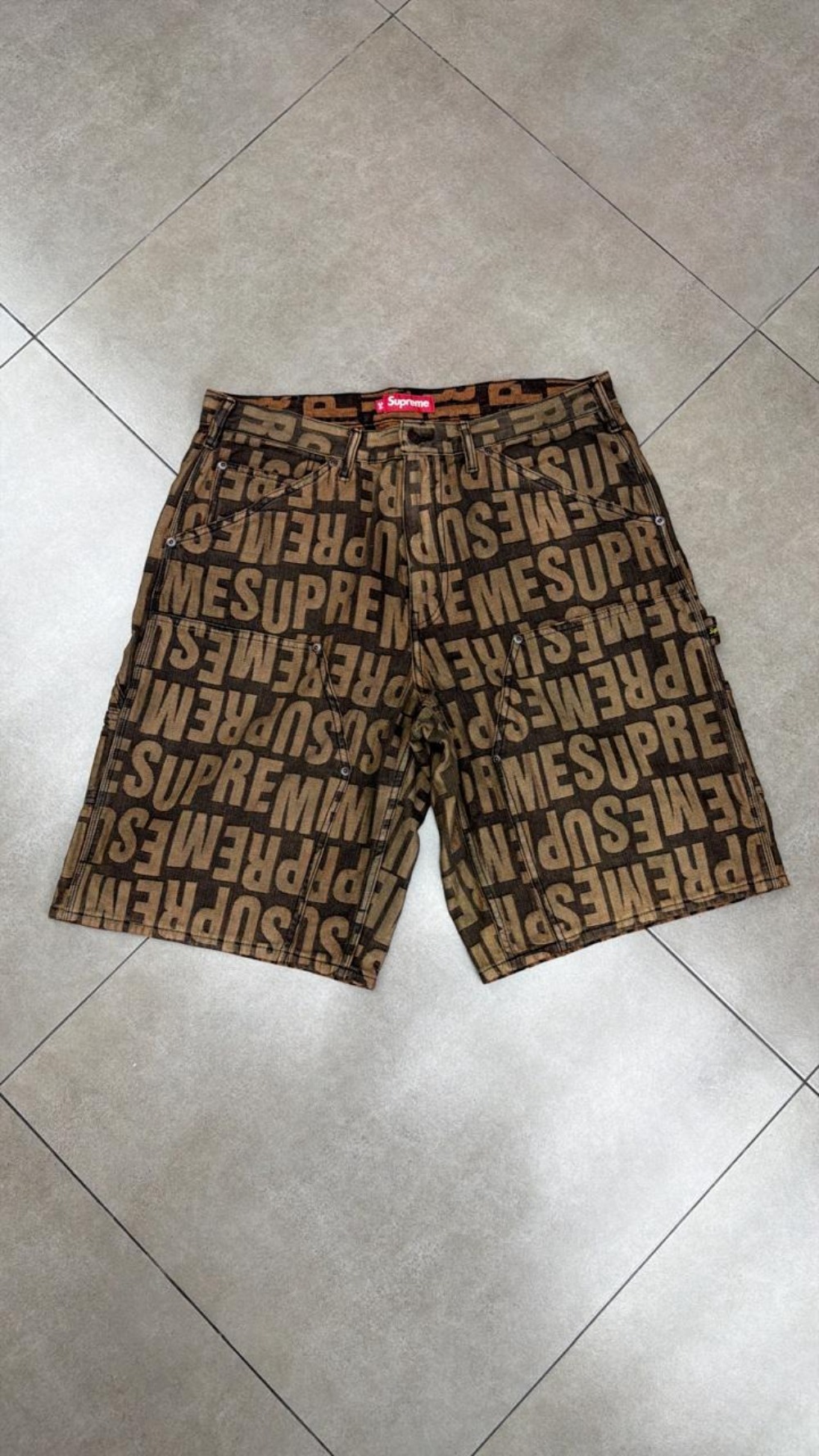 Shorts Supreme Repeat Jacquard Double Knee Denim Dark Brown SS26-W12 — 42, Novo