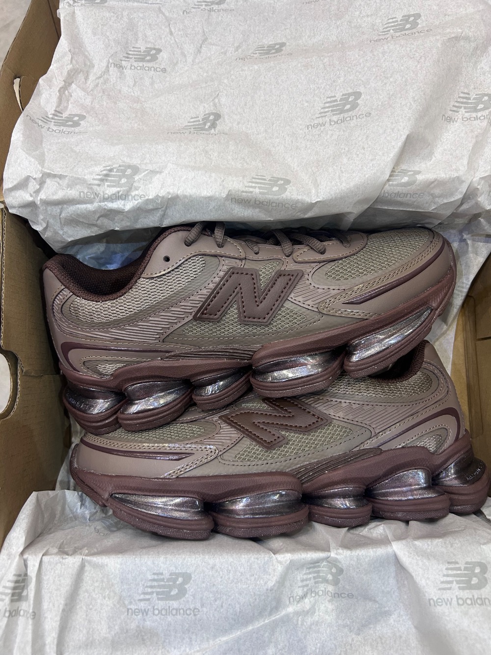 New Balance 2000 Thunder Brown — 39 / 40 / 41 / 42, Novo