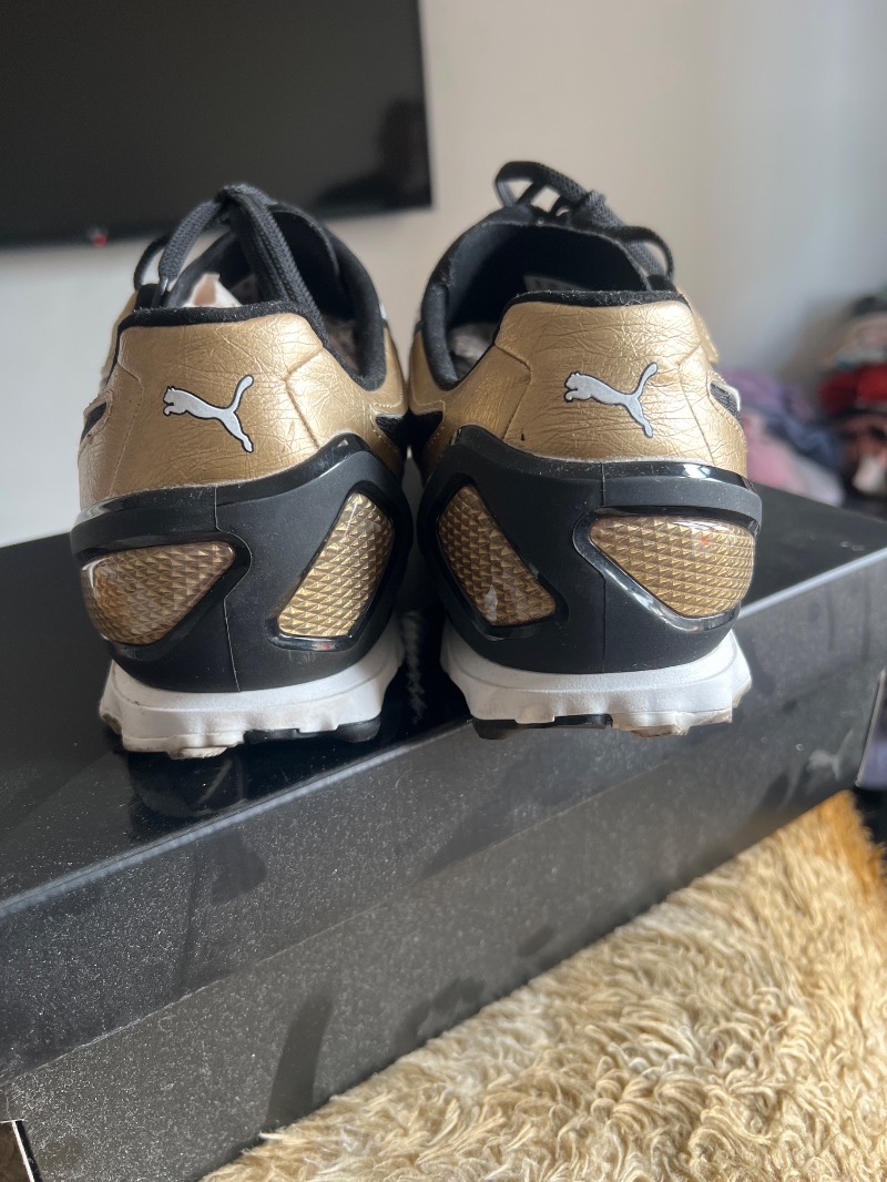 Foto 4 de Puma V-S1 Metallic Gold Black — 42.5, Usado