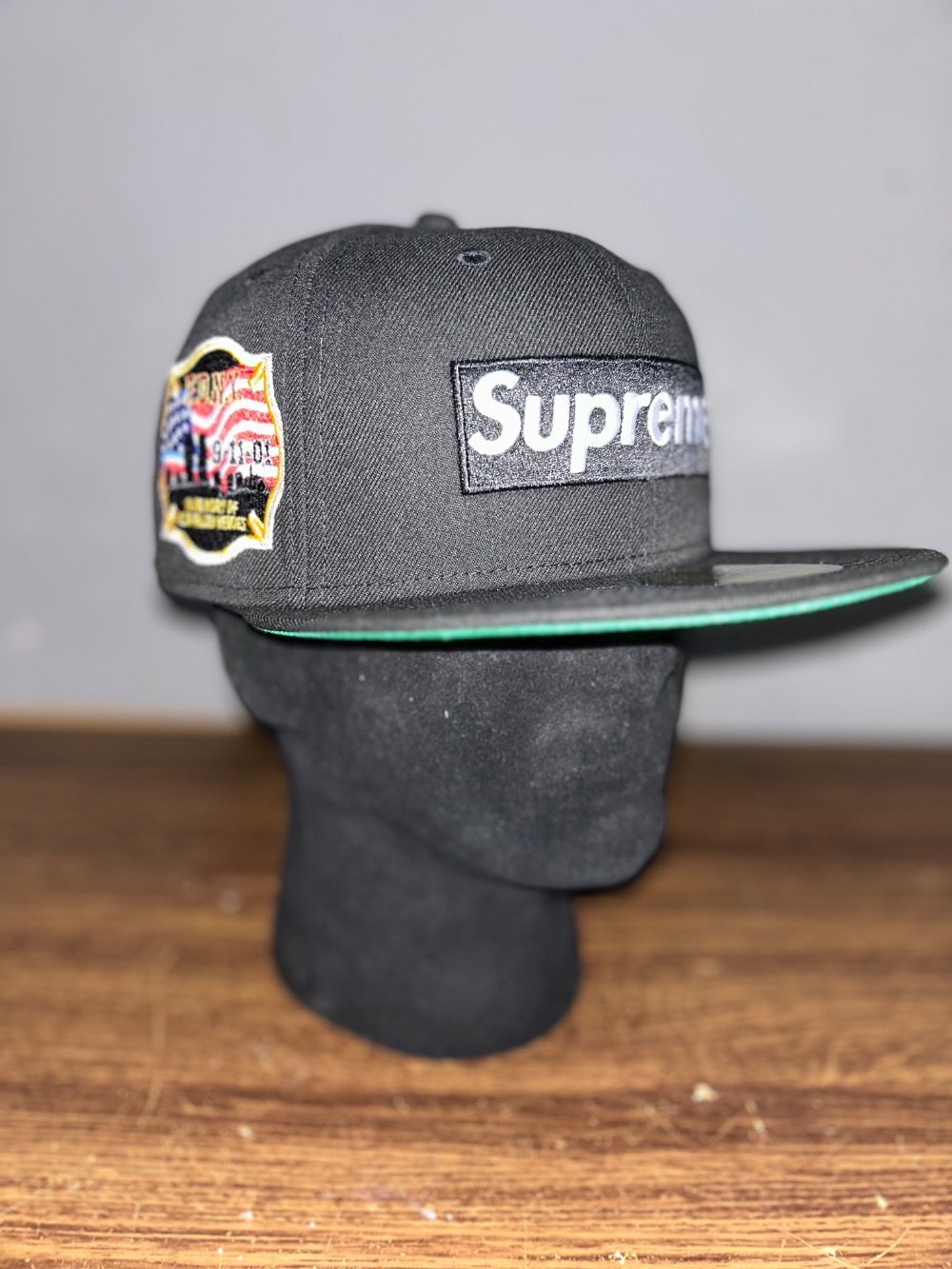 FDNY x New Era x Supreme Boné Box Logo Black FW26-W1 — 7-3/8, Novo