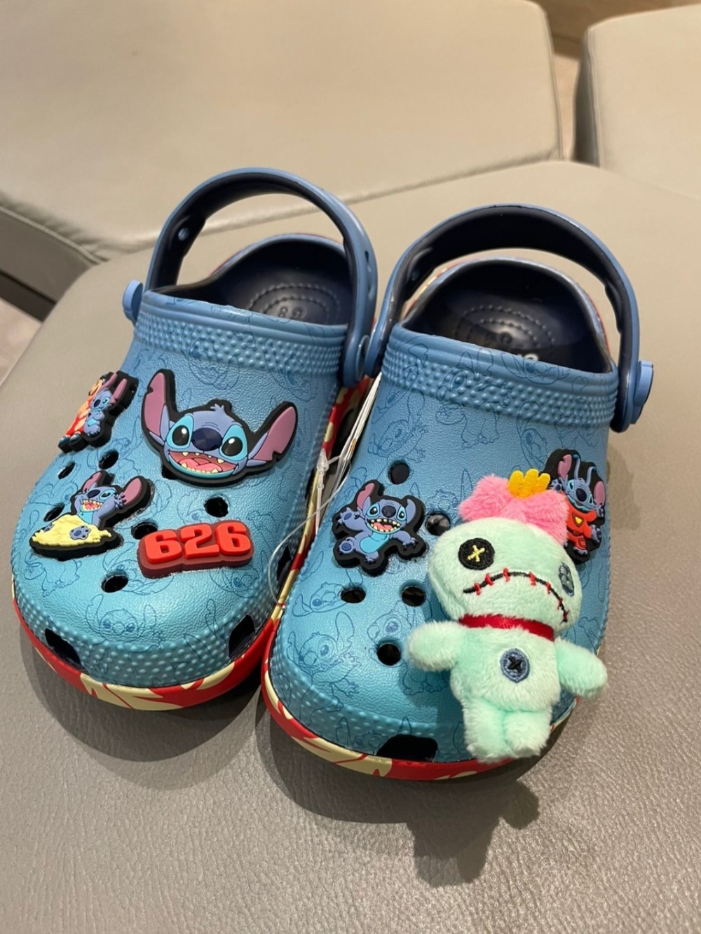 Disney x Crocs Lilo & Stitch Classic Clog Blue — 35 / 36 / 37 / 38 / 39 / 40 / 41 / 42 / 43, Novo