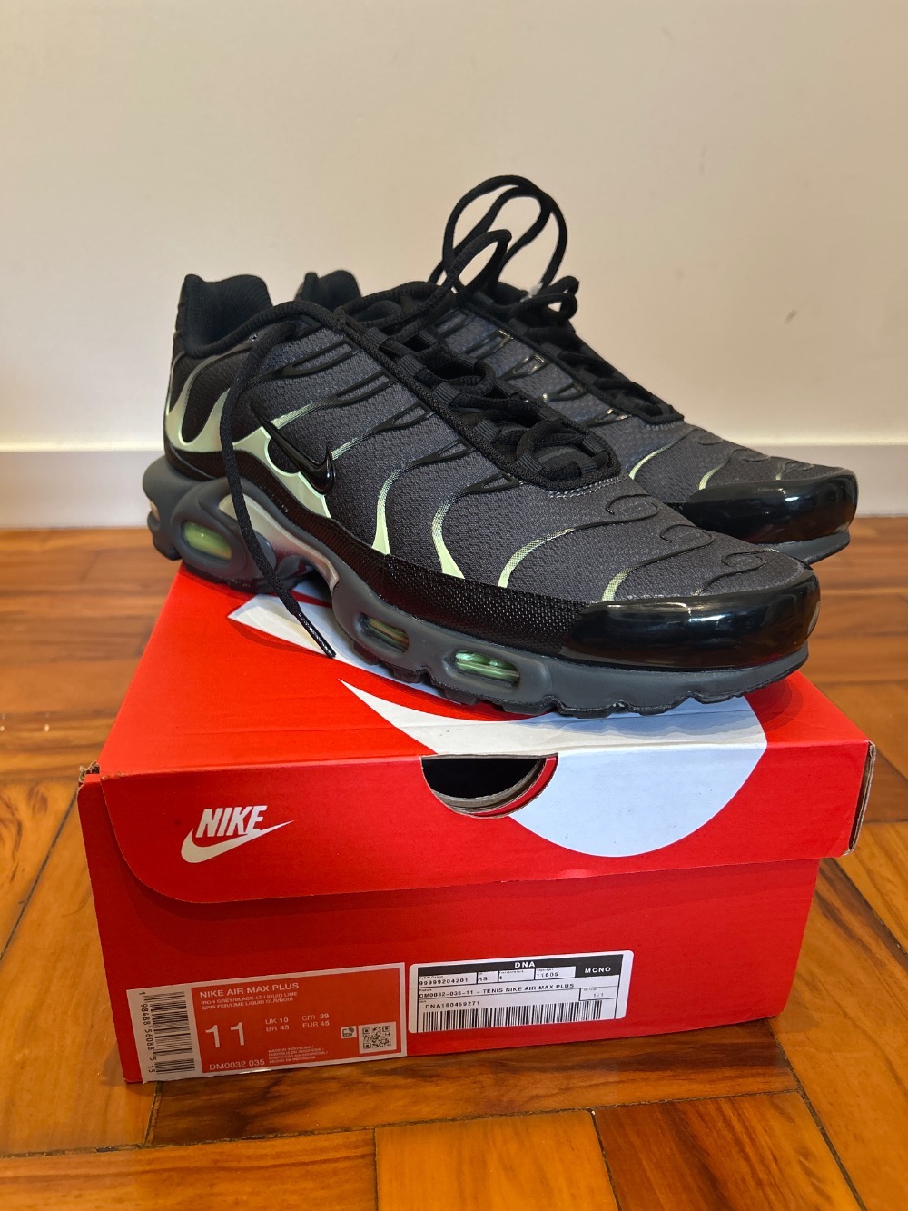 Nike Air Max Plus Iron Gray Light Liquid Lime Black — 43, Novo