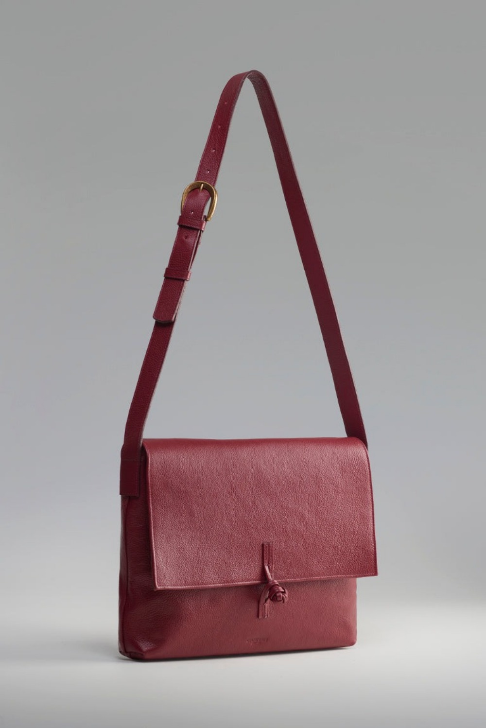 Bolsa Carnan Messenger Bag Leather Burgundy — Único, Novo