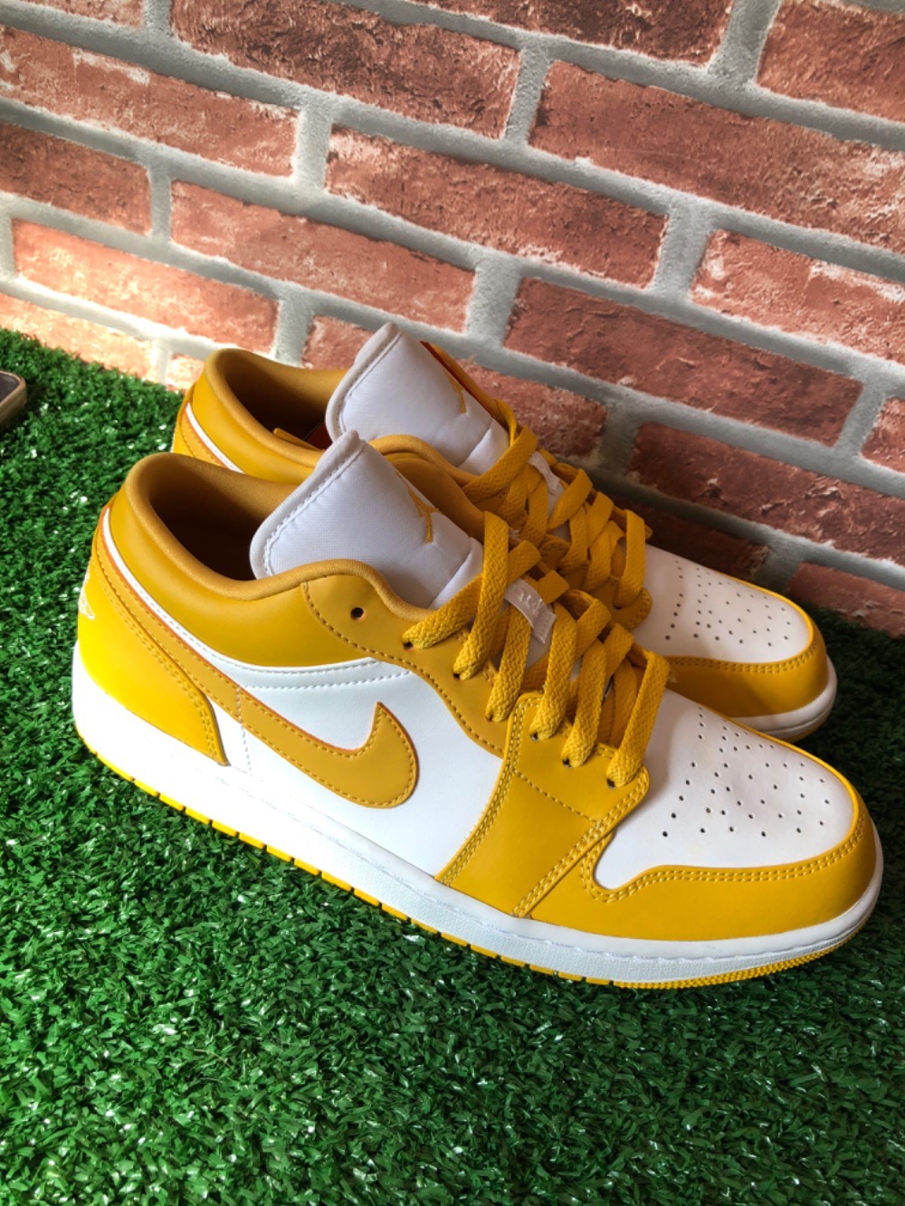 Air Jordan 1 Low Pollen — 42, Novo