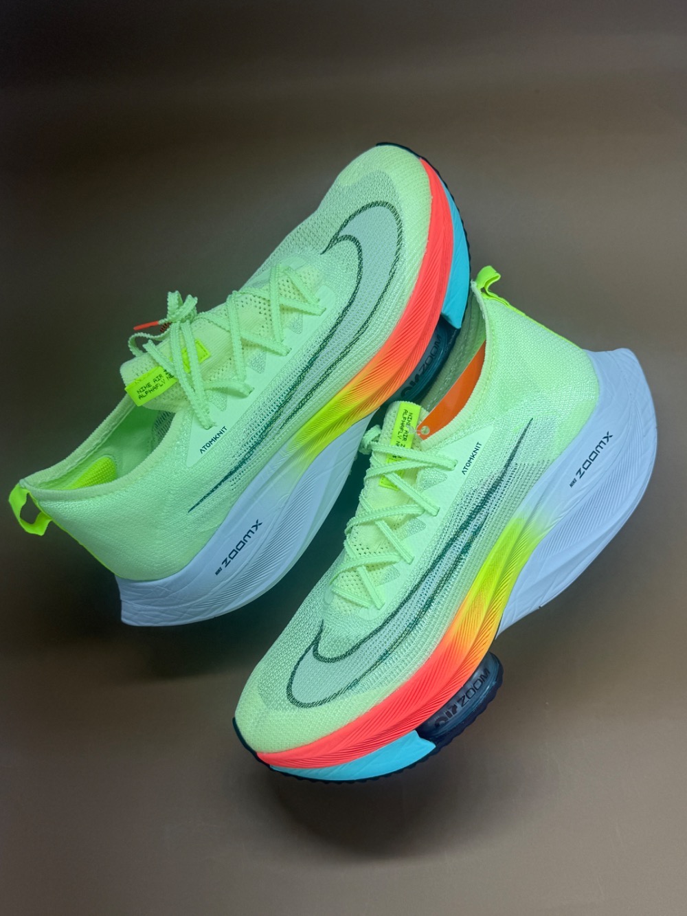 Nike Air Zoom Alphafly Next% Barely Volt Orange — 43, Novo