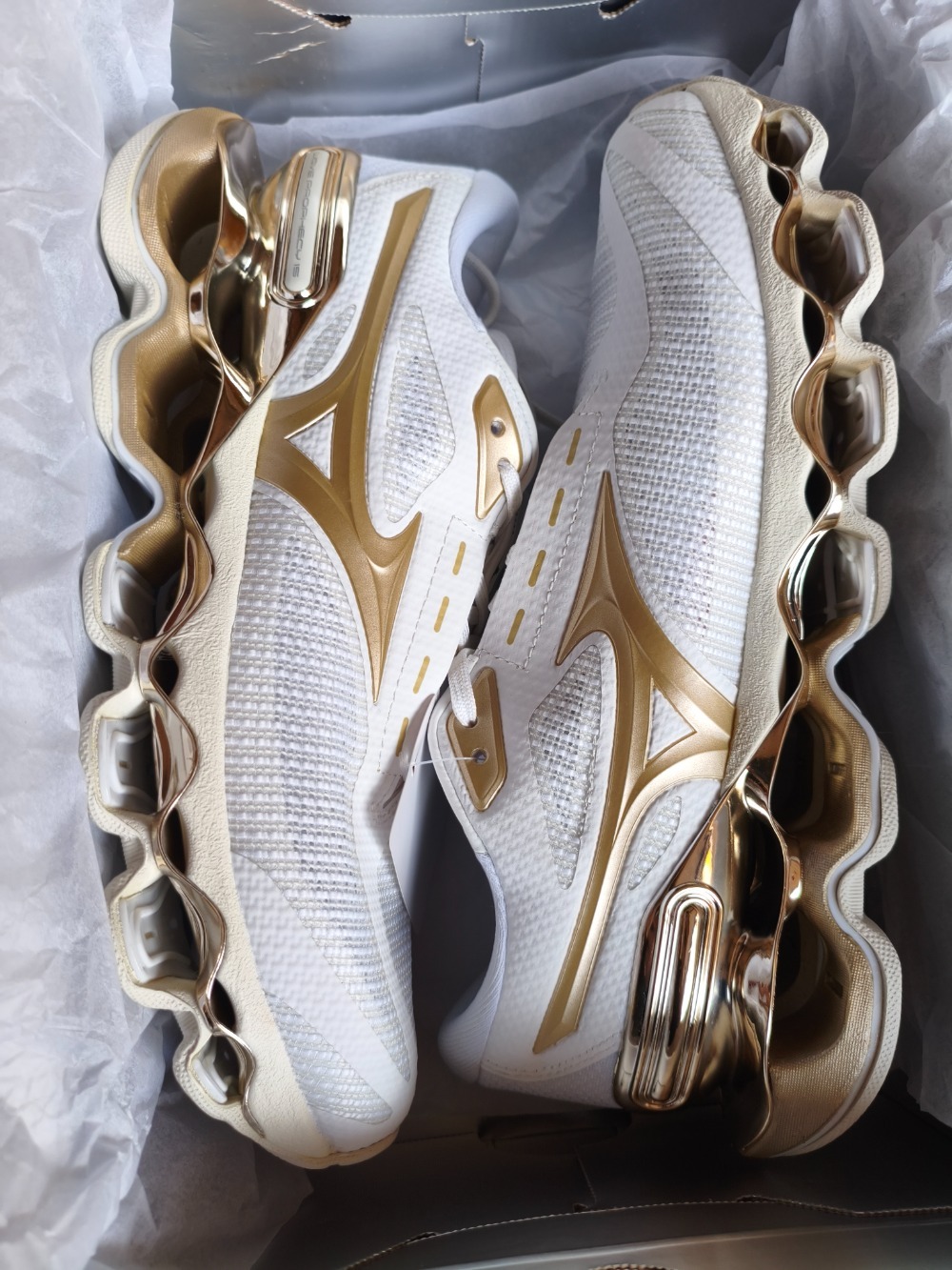 Mizuno Wave Prophecy 15 SE White Gold — 41, Novo