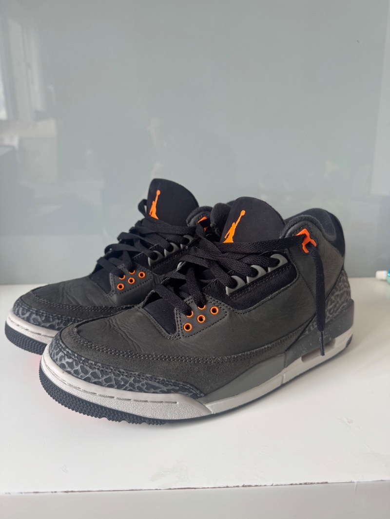 Foto 3 de Air Jordan 3 Fear — 41, Usado