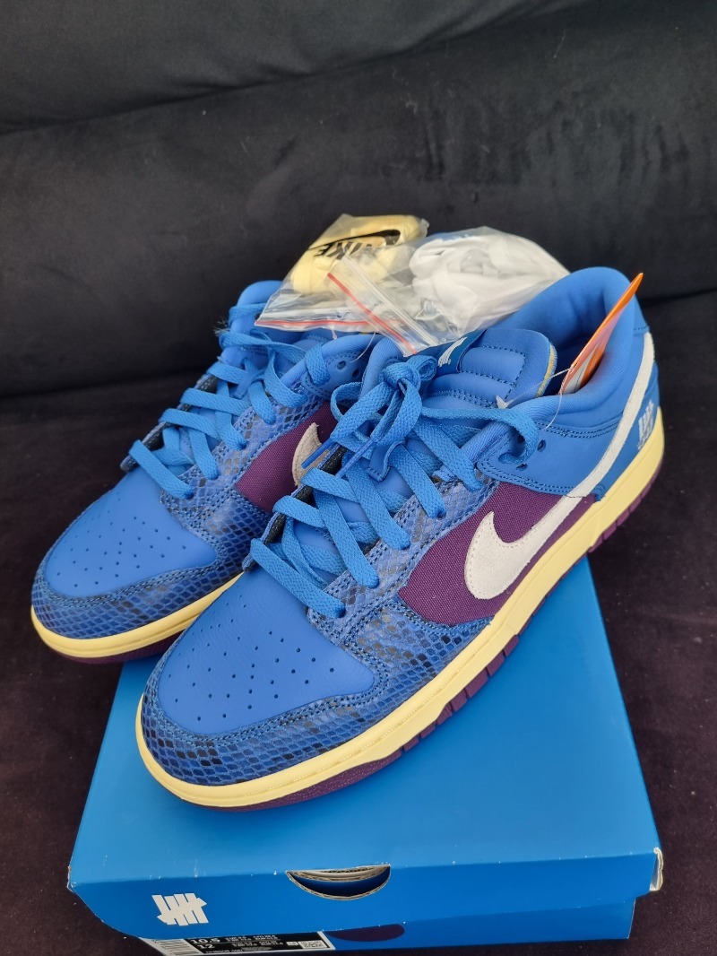 Undefeated x Nike Dunk Low SP 5 On It — 42.5, Novo