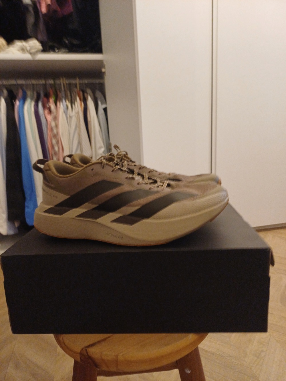 adidas Adizero EVO SL ATR Khaki Six Shadow Olive Khaki Three — 42, Usado