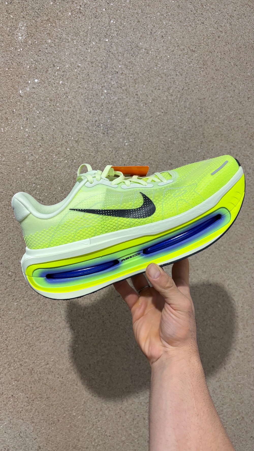 Nike Vomero Premium Volt Tint Sapphire — 41, Novo