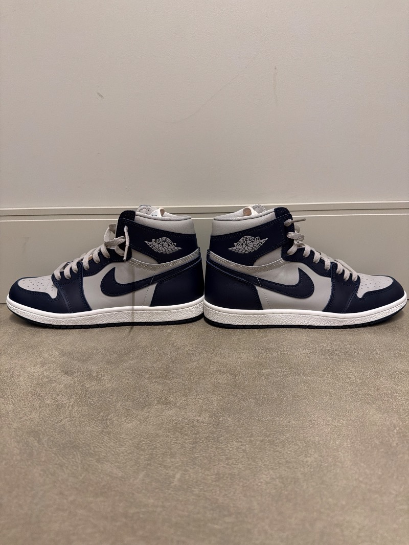 Foto 2 de Air Jordan 1 High '85 College Navy — 40, Usado