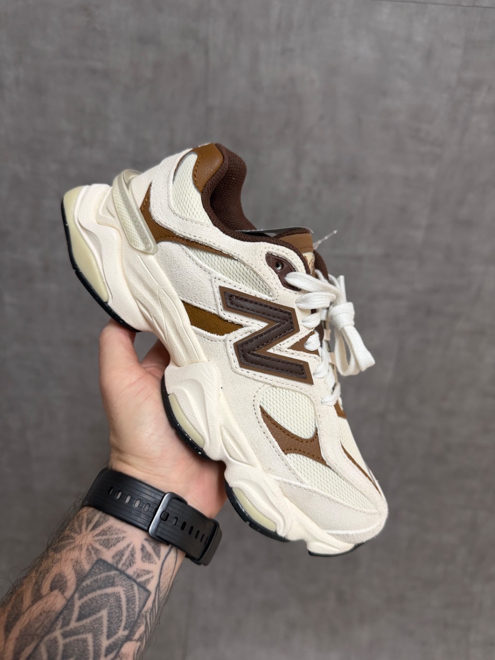 New Balance 9060 Breakfast Tea Angora — 40 / 41 / 42 / 43 / 44, Novo