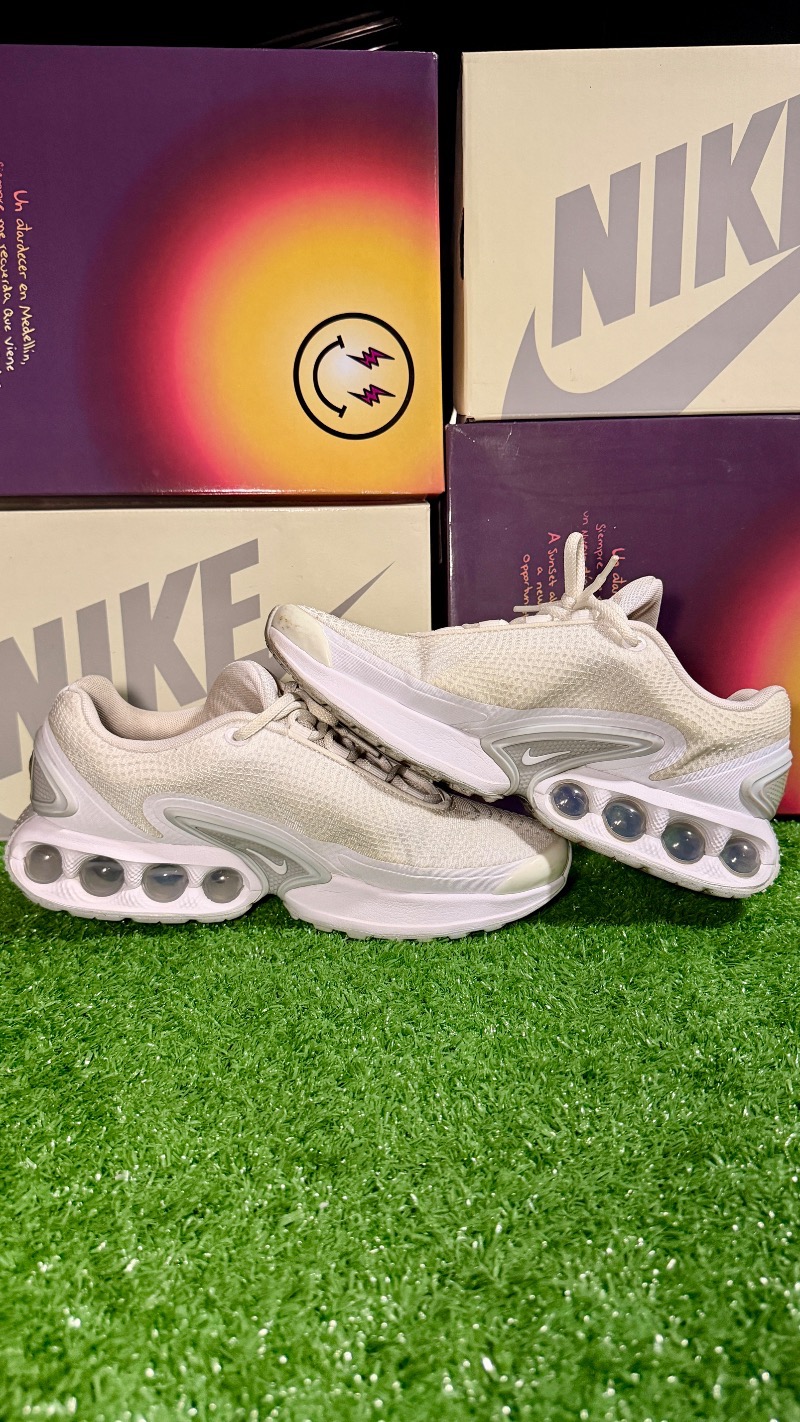 Foto 5 de Nike Air Max DN White Metallic Silver — 40, Usado