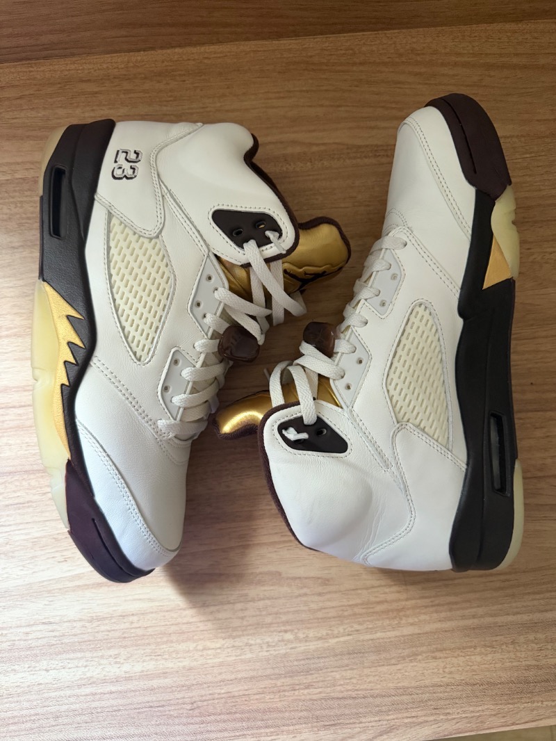 Foto 2 de Air Jordan 5 Golden Ticket — 42.5, Usado