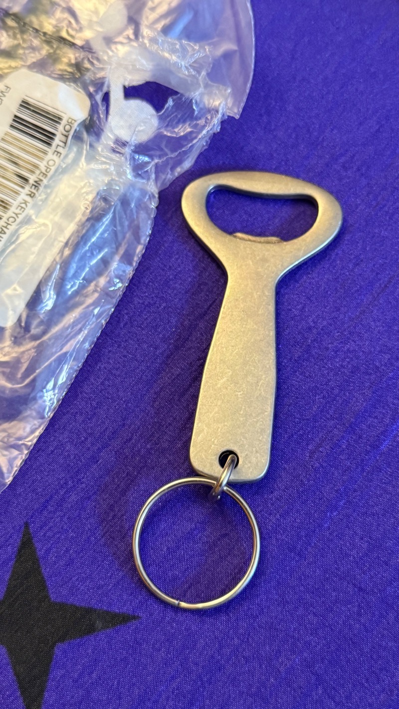 Foto 3 de Chaveiro Supreme Bottle Opener Silver — Único, Novo