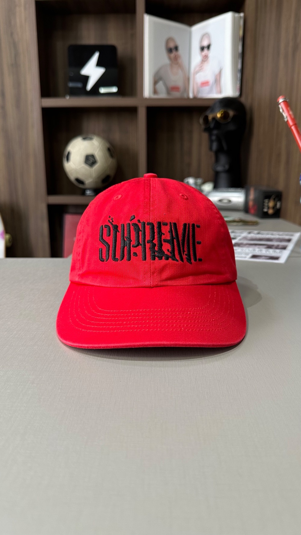 Boné Supreme Splatter 6-Panel Red FW25-W5 — Único, Novo