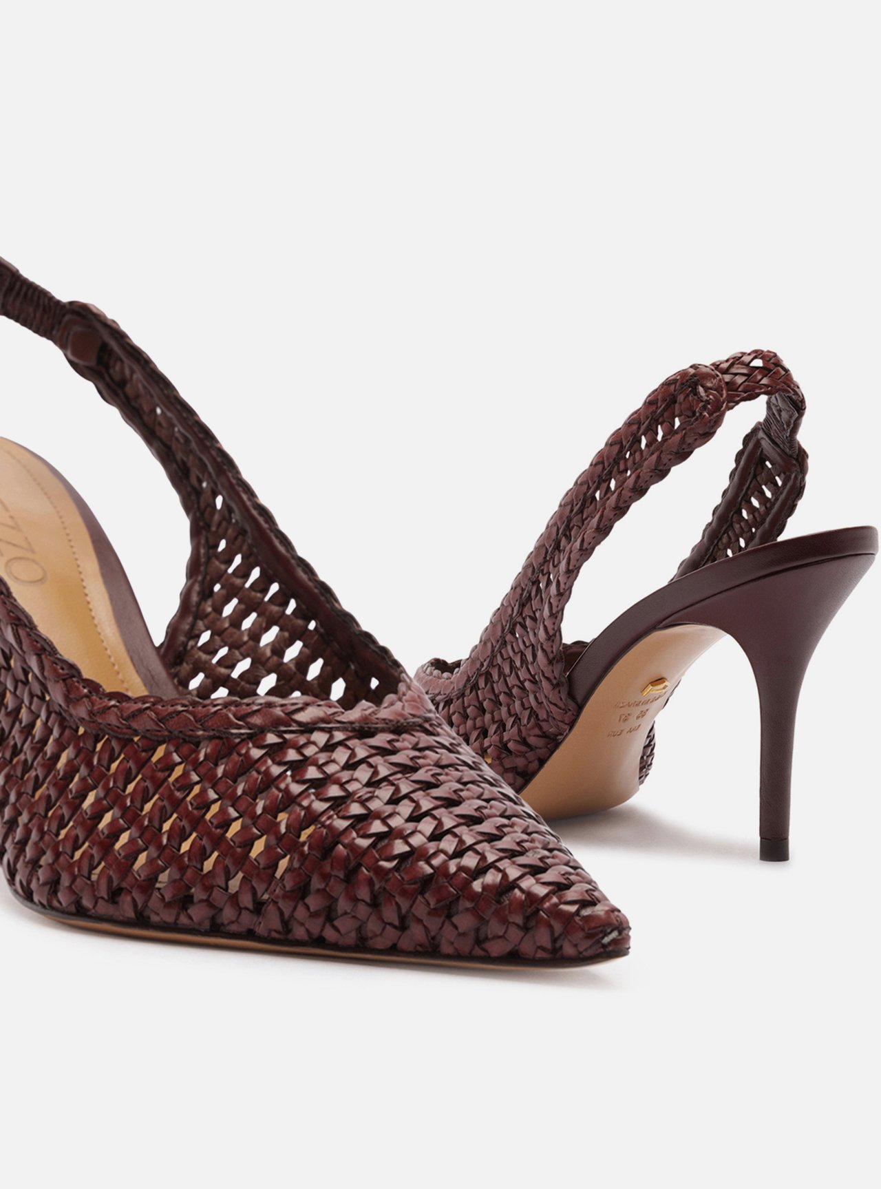 Foto 4 de Scarpin Bordô Tressê Salto Médio Slingback