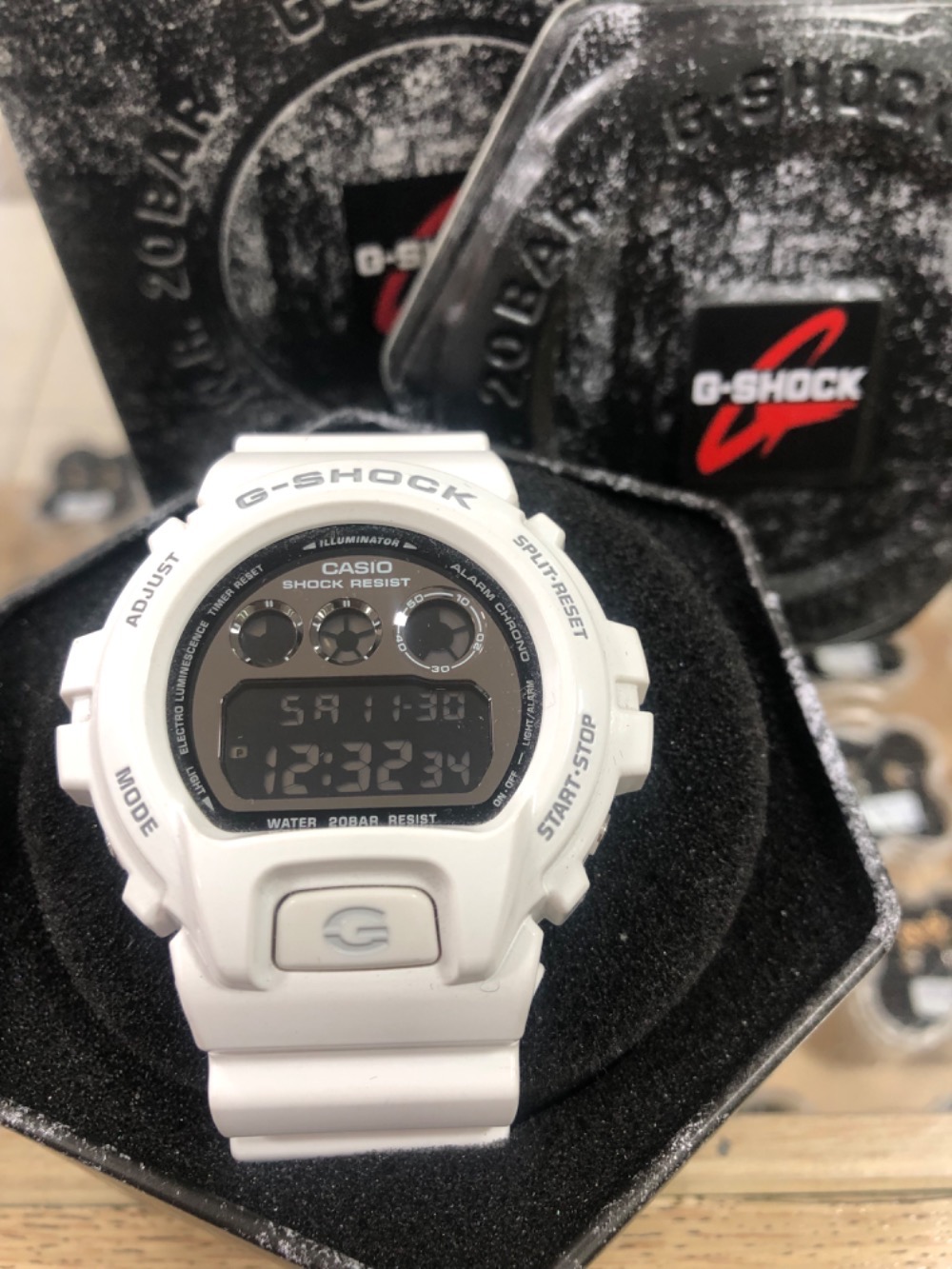 Relógio Casio G-Shock Digital White Dial 50mm — Único, Novo