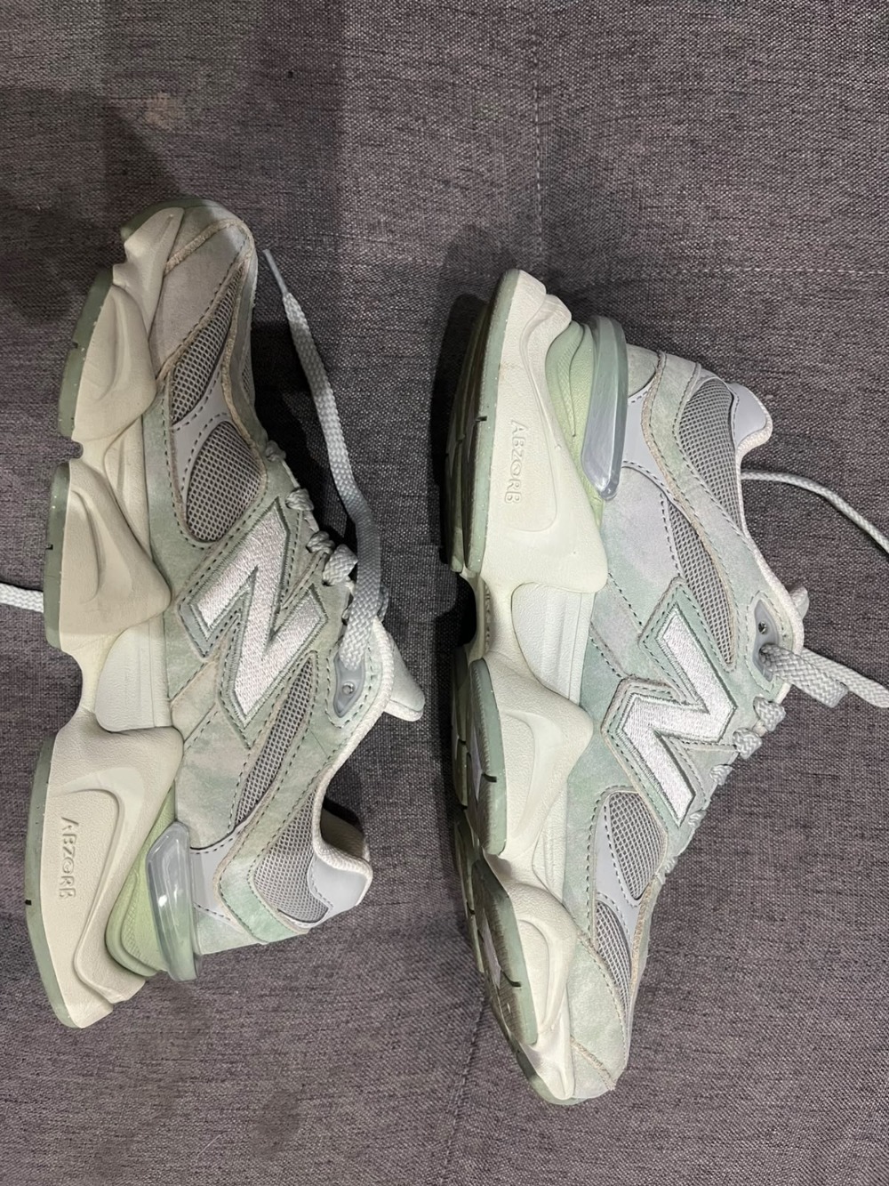 New Balance 9060 Mosaic Green Sea Salt — 36, Usado