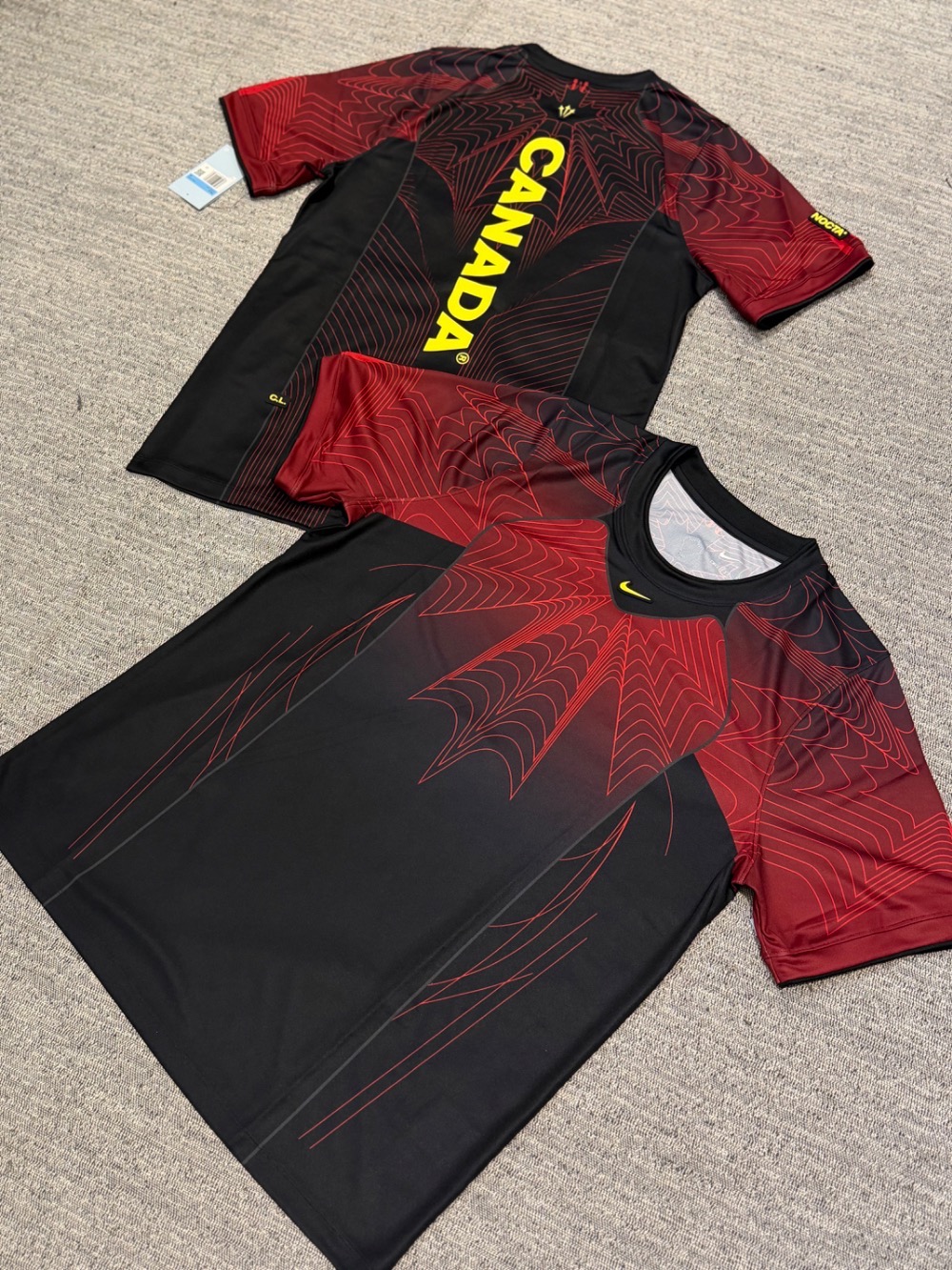 Canada x NOCTA x Nike Camiseta Short-Sleeve Black University Red — M, Novo