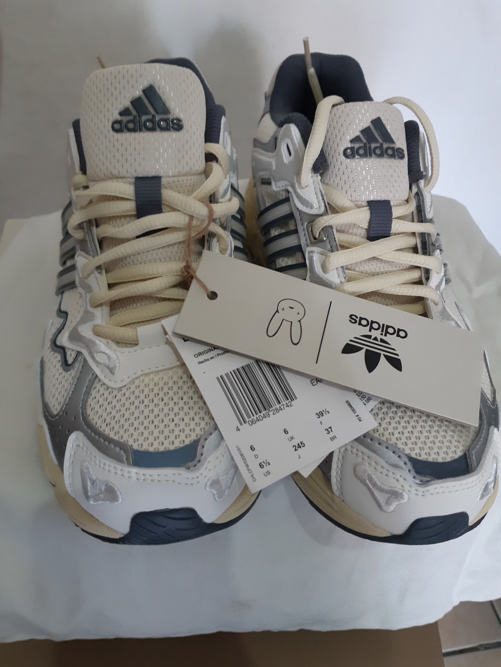 Bad Bunny x adidas Response CL White — 37, Novo