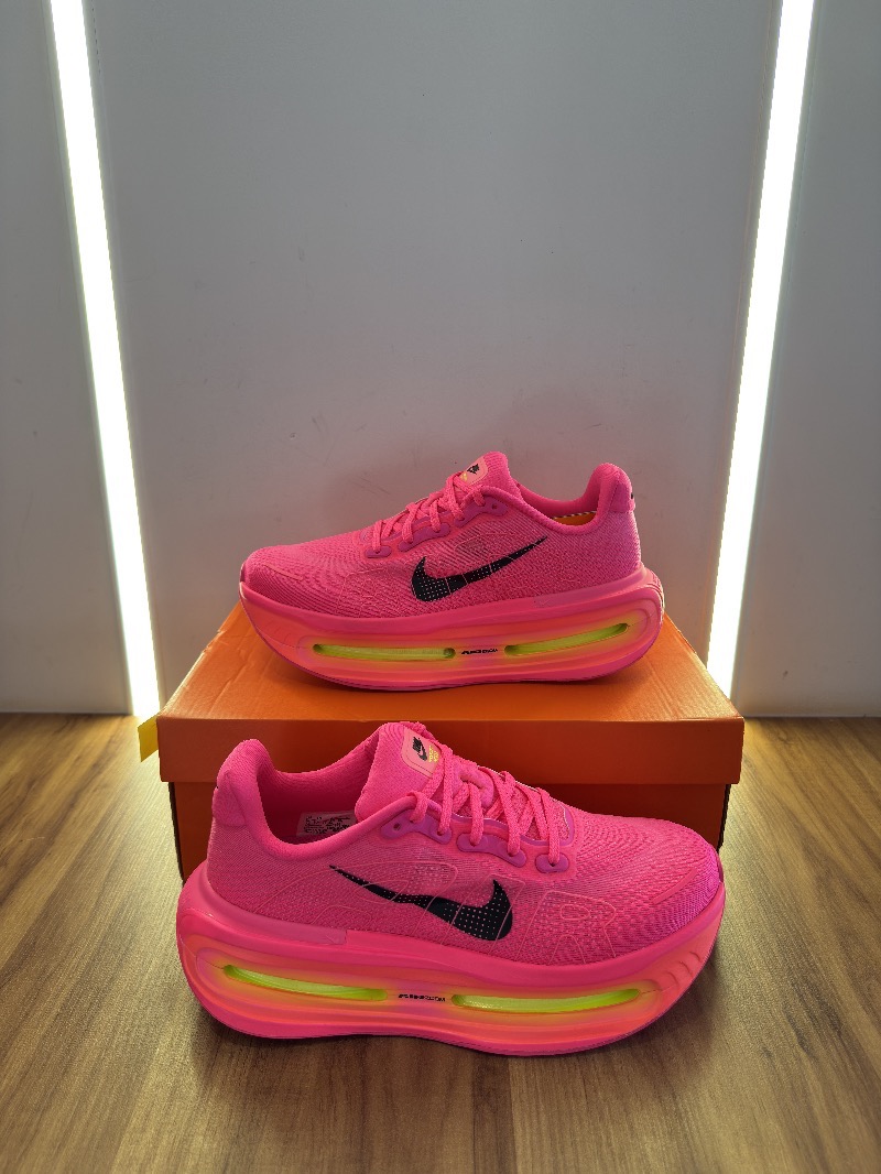 Foto 2 de Nike Vomero Premium Hyper Pink Black — 39, Novo
