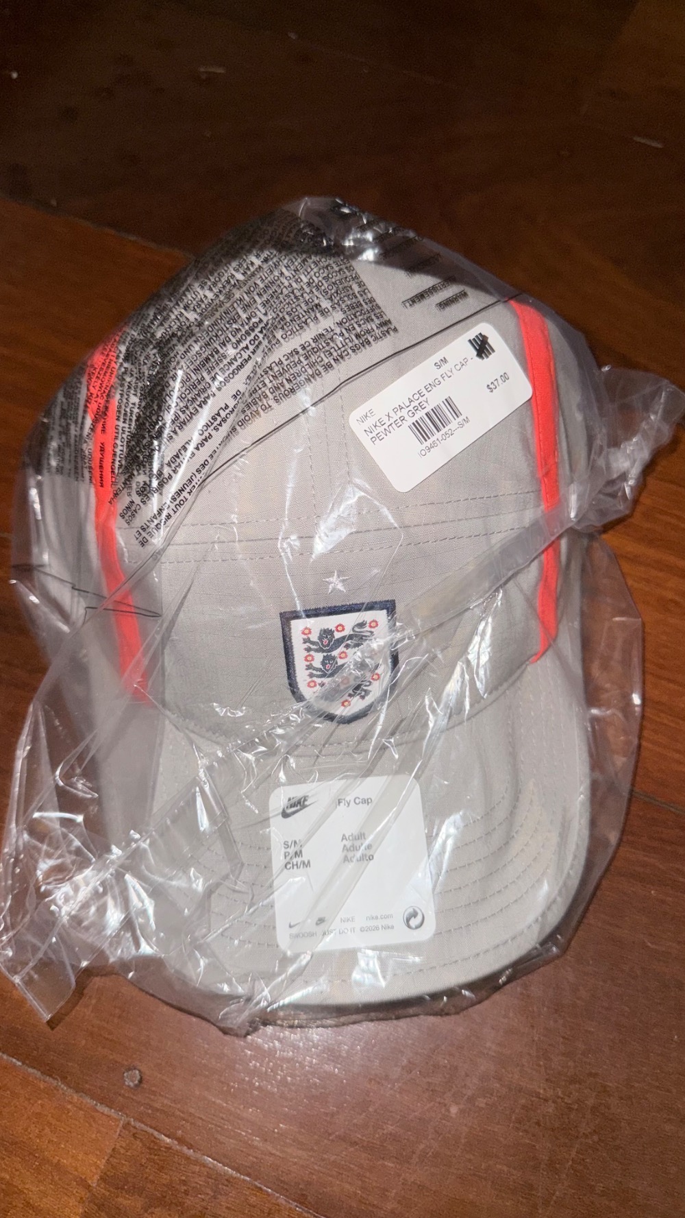 England x Palace x Nike Boné Unstructured Pewter Grey — P / M, Novo