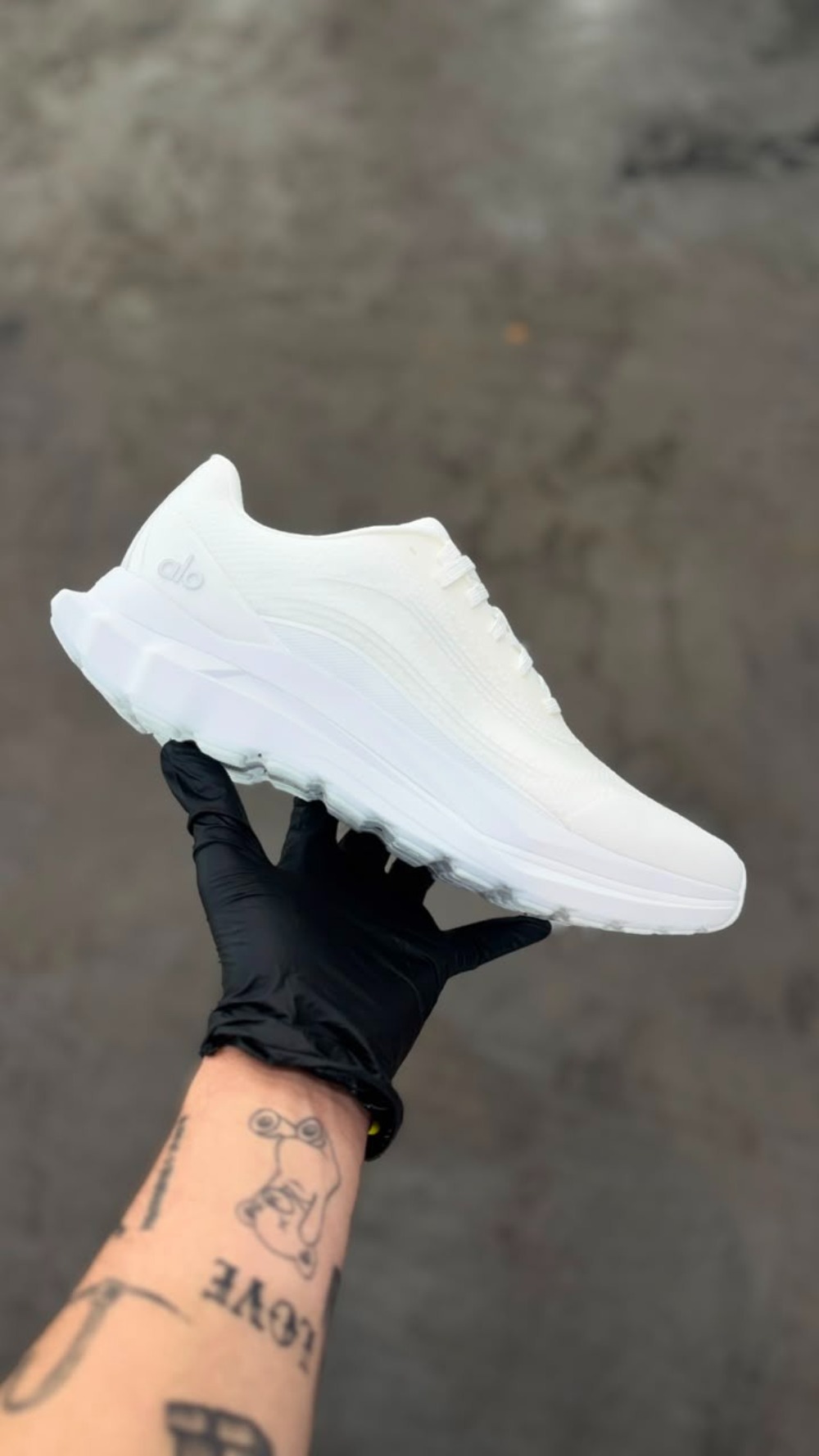 Alo Runner White — 41 / 42.5, Novo