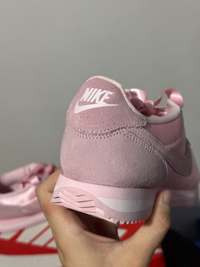 Foto 4 de Nike Cortez Satin Pack Soft Pink — 36, Novo