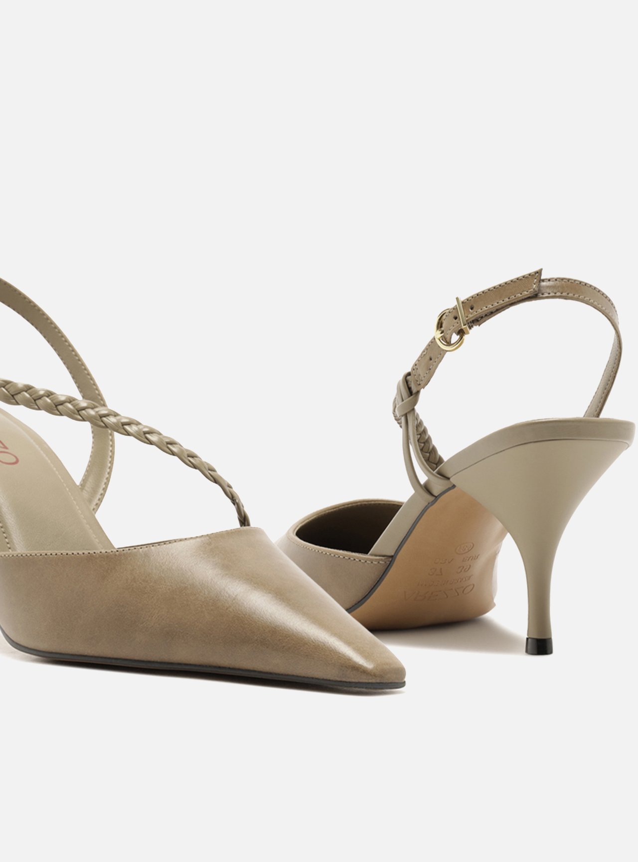 Foto 4 de Scarpin Marrom Salto Bloco Tiras Trançadas Slingback