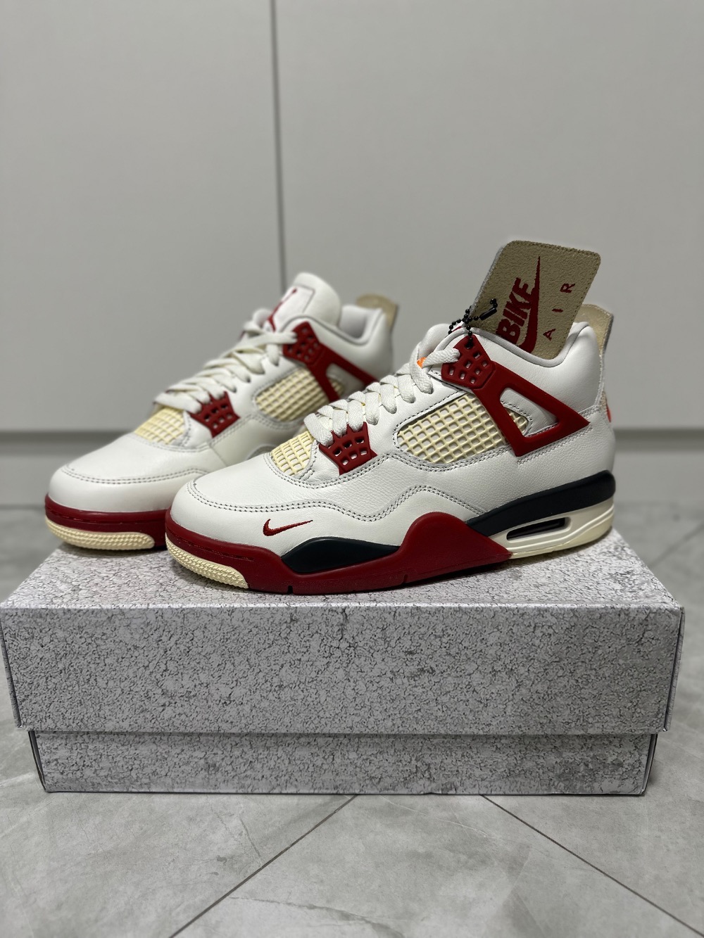 Nigel Sylvester x Air Jordan 4 Brick After Brick — 39, Novo