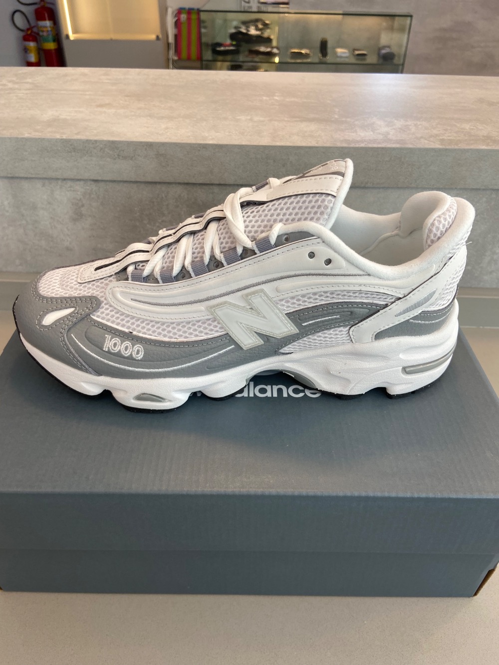 New Balance 1000 White Grey — 39 / 40 / 41 / 42, Novo
