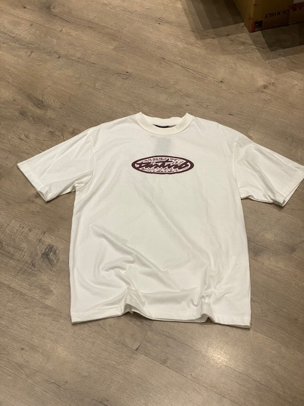 Camiseta Disturb Holographic Off-White — P / M / G, Novo