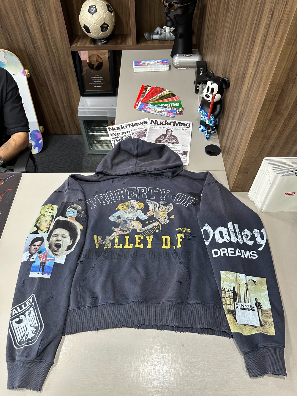 Moletom Vale Lives Forever Property Pullover Mauve — XXG, Novo